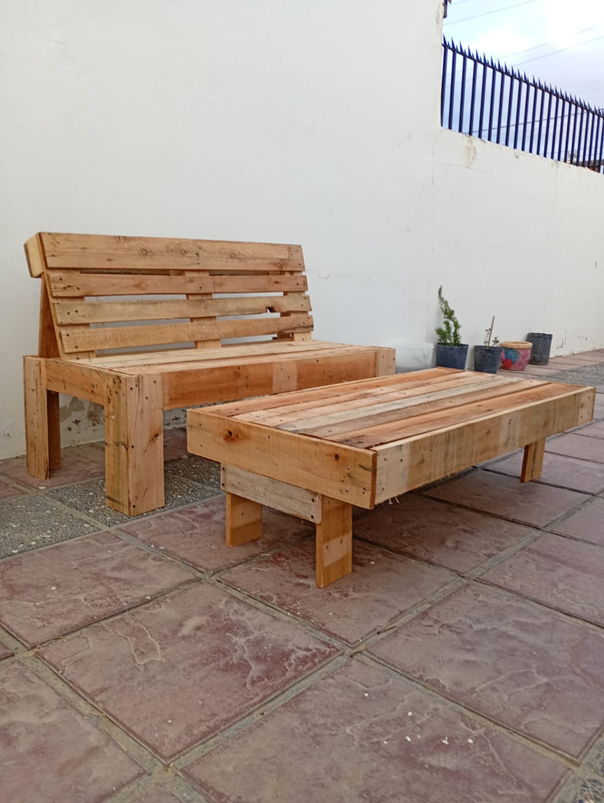 Juego de Living de Pallet — Tono Natural